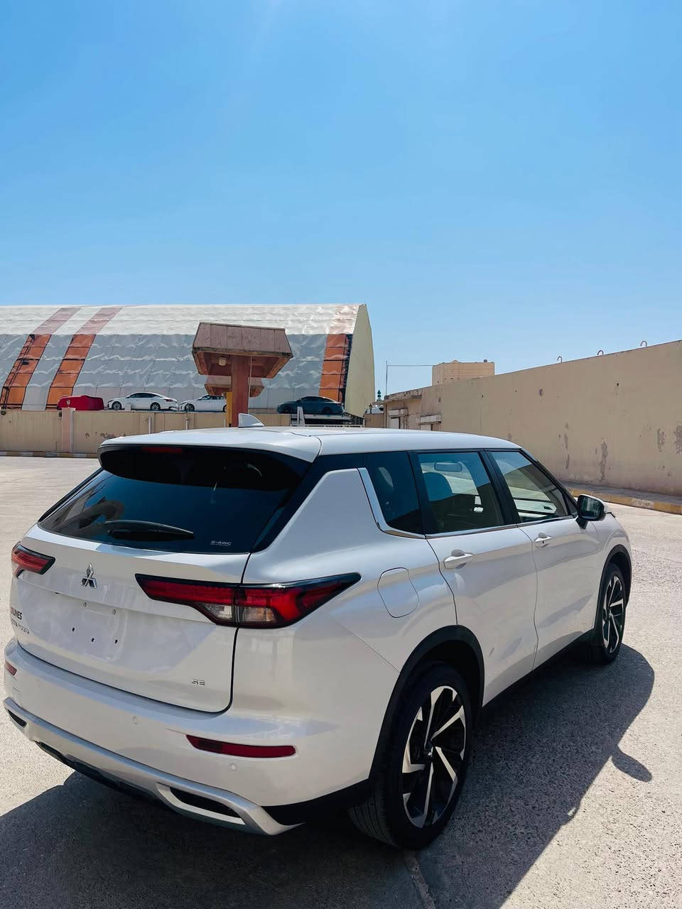 2023 𝐌𝐈𝐓𝐒𝐔𝐁𝐈𝐒𝐇𝐈 𝐎𝐔𝐓𝐋𝐀𝐍𝐃𝐄𝐑
ميتسوبيشي اوتلاندر
للبيع فقط
موديل :2023
7 راكب
السعر220$
والسياره جاهزه  
  كبل للترقيم وبدون أي ملاحظه بلسياره
كاتي بدون رقم
تترقم جميع
محافظات الشماليه
عداد  المسافة : 24 الف mi
حجم المحرك : 2.5L ( 4,سلندر )
دعاميه مبدل  فقط
وبيها
3 قطع فقط بخ مال جلخات وشويه علبارد
بدون ظربه او دواخل
بجم امامي خلفي كبس
ايرباك استيرن ومسستم
مواصفات
SE
دةبل اكسل
بصمة ابواب
بصمة تشغيل
كاميرا °360
‏‎كاميرا امامي
كاميرا جانبي
كاميرا خلفي
هاند بريك بصمة
اوتو ستارات (𝐀𝐔𝐓𝐎 𝐒𝐓𝐀𝐑𝐓)
اوتو ستوب (𝐀𝐔𝐓𝐎  𝐒𝐓𝐎𝐏)
رادار امامي (تحديد مسار)
رادار جانبي  (نقاط عمياء)
رادار خلفي (التحذير من الاصطدام)
حساسات امامي
حساسات جانبي
حساسات خلفي
إشارات بلمري
مري شفط
نظام (𝐎𝐅𝐅-𝐑𝐎𝐀𝐃)
نظام (𝐒𝐇𝐎𝐖)
نظام (𝐀𝐔𝐓𝐎)
نظام
(𝐄𝐂𝐎)
نظام (𝐍𝐎𝐑𝐌𝐀𝐋)
نظام (𝐒𝐏𝐎𝐑𝐓)
كشنات جلد شامو وقماش
كشن السايق كهربائي
كشنات هیتر
تحكم استيرن
تبريد لمس
تبريد مركزي قطعتين
صندوق شفط كهربائي
لايتات (𝐋𝐄𝐃)
عدسة زينون
بكلايتات (𝐋𝐄𝐃)
ويل 20
بعد هوايه مواصفات
صور الحادث ورقم الشاصي مرفق مع صور
‏‎تفاصيل اكثر الاتصال علی ارقام التاليه
مكان السياره عقره دهوك
‏ WhatsApp 
 كورك ***********
اسبا
***********
