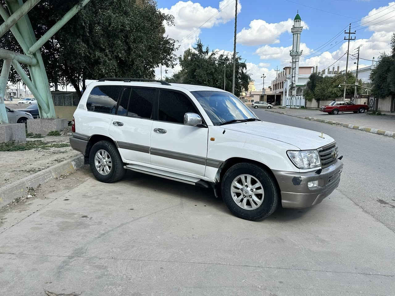 السلام عليكم
للبيع فقط ماراوس 

لاندكروز مزاد وزاره الداخليه بدون رقم يعني ممرقمه بعدها رقم عالدوله بيها كتاب ووكاله اصولية لاماشي معاملة ولا واصل مرور مزاد ديالى….

 موديل 2004  محرك 4500 بلاد وكير اوتماتيك 

معمرة تعمير كامل شوفه عينك شغل بلاد وغراض اصليه بحيث جام واتماتيك وسنتر لوك وشاشه تسلا وشغل متعوب علي

مصبوغة عام اكو مكانين بيها معجون بدون حادث وبدون دواخل وشواصي علمود الصبغ سياره باقي بيها نواعم مثل الصدر شويه يرادله ترتيب

مكان السياره كركوك 

سعرها 95 ووالله العظيم وحق شهر رمضان عليه واصله فوك ال125 لكن محتاج اريد ابيعها 

تعجبك اخليك على راسي متعجبك صل على محمد وال محمد 

كلام زايد ماله داعي ميحتاج فلوسك يمك وحلالي يمي واكو حتى ب70 ….تحياتي

***********
