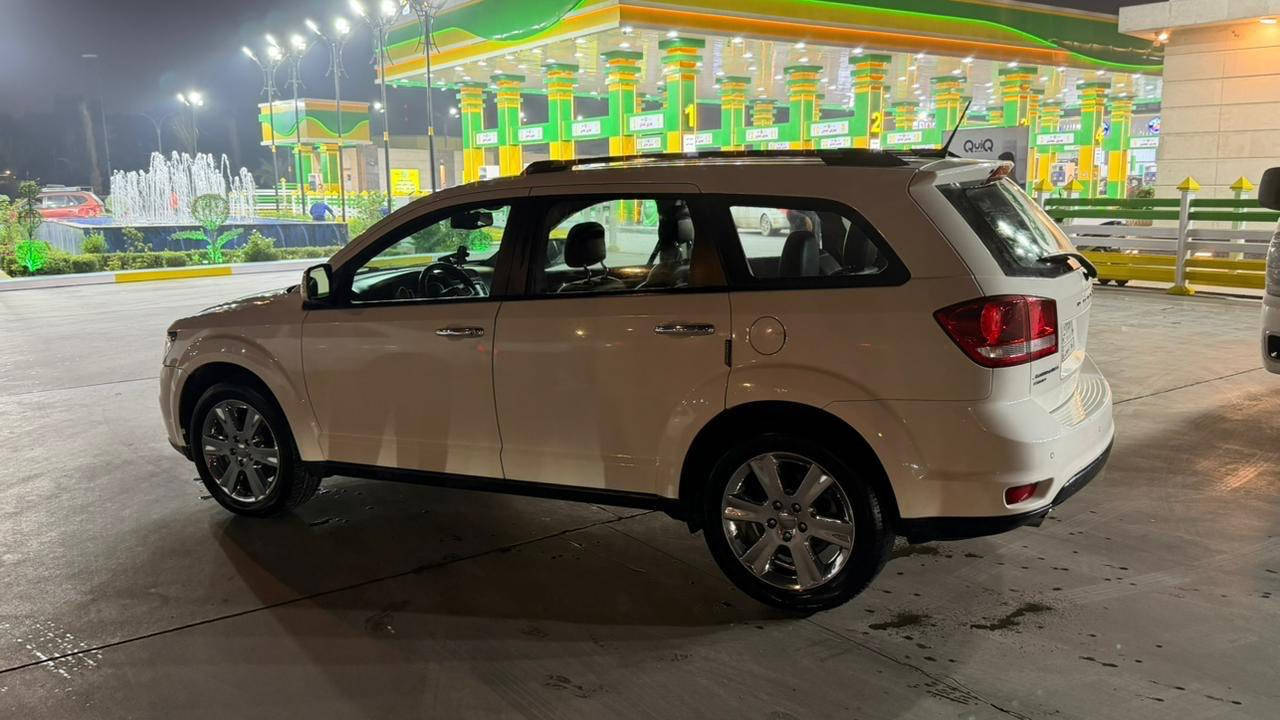 سلام عليكم
دوج جورني مديل (2014) كلين تايتل داخله مياه امطار  تعمل وتسير 
السياره حلوه وكفاله عامه من التبديل والصبغ  وكير ومكينه وكهربائيات كفاله مواصفات LMTEED
معروفه مواصفاتها مكينه V6 
رقم بغداد وتحويل مباشر 
السعر 175 ورقه وبيها مجال للطيبين
وكلشي اكو بالسوك مكانها بغداد الرصافه
***********
