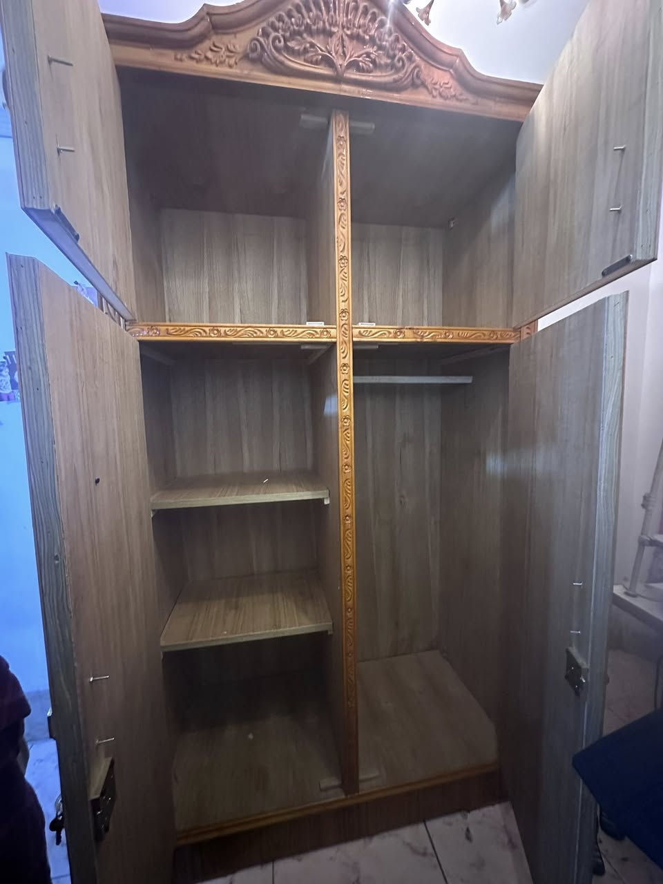 سلام عليكم كنور للبيع ابو طلاقتين داخل خارج صاج ضهر جرجوبه براغي سعر 225وبي مجال قليل مكان بغداد بلديات موجود خاص ورقم ***********
