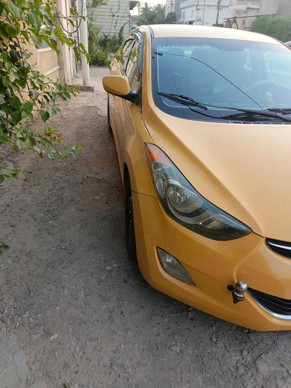 ضربه جاملغ وبنيد كير محرك تبريد خير من الله السياره بأسمي كهربائية كله شغاله سياره مال جناي خير من الله صدر امامي خلفي جديد تخم تاير جديد سياره جاهزة من كلشي استخدام شخصي موديل 2012 الرقم *********** السعر 95$
