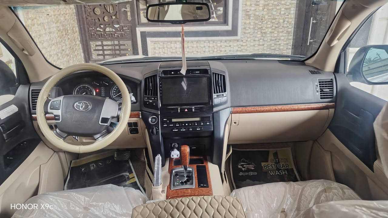 لاند كروز 2014 كفالة عامة 
تراي زيرو  ماشية 130 
مكينة كير كفالة 
محرك 6 فول الفول 
عنواني بغداد البلديات 

🟪 السعر: خاص 

مكينة كير مكفولات بشرط
سياره حيل حلوة ونظيفة 
ماتحتاج مصرف جاهزة من كلشي

رقم صاحب سيارة
***********
