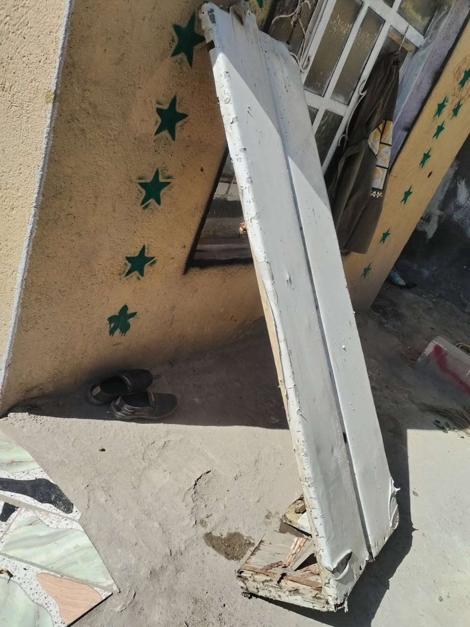 سلام عليكم مصطبات لبيع انضاف جدد اعراض شرط السعر 40 اتصل ***********
