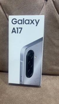 كلكسي A17 الذاكره 256 احلى لون مميز جديد جديد غير مستخدم ممشتغل جهاز3 ...