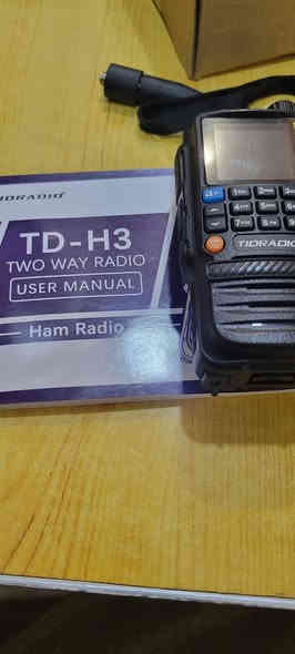 السلام عليكم راديو بهذا الشكل جديد غير مستخدم ابحث عنه بالنت السعر ٥٠ بغداد ***********
