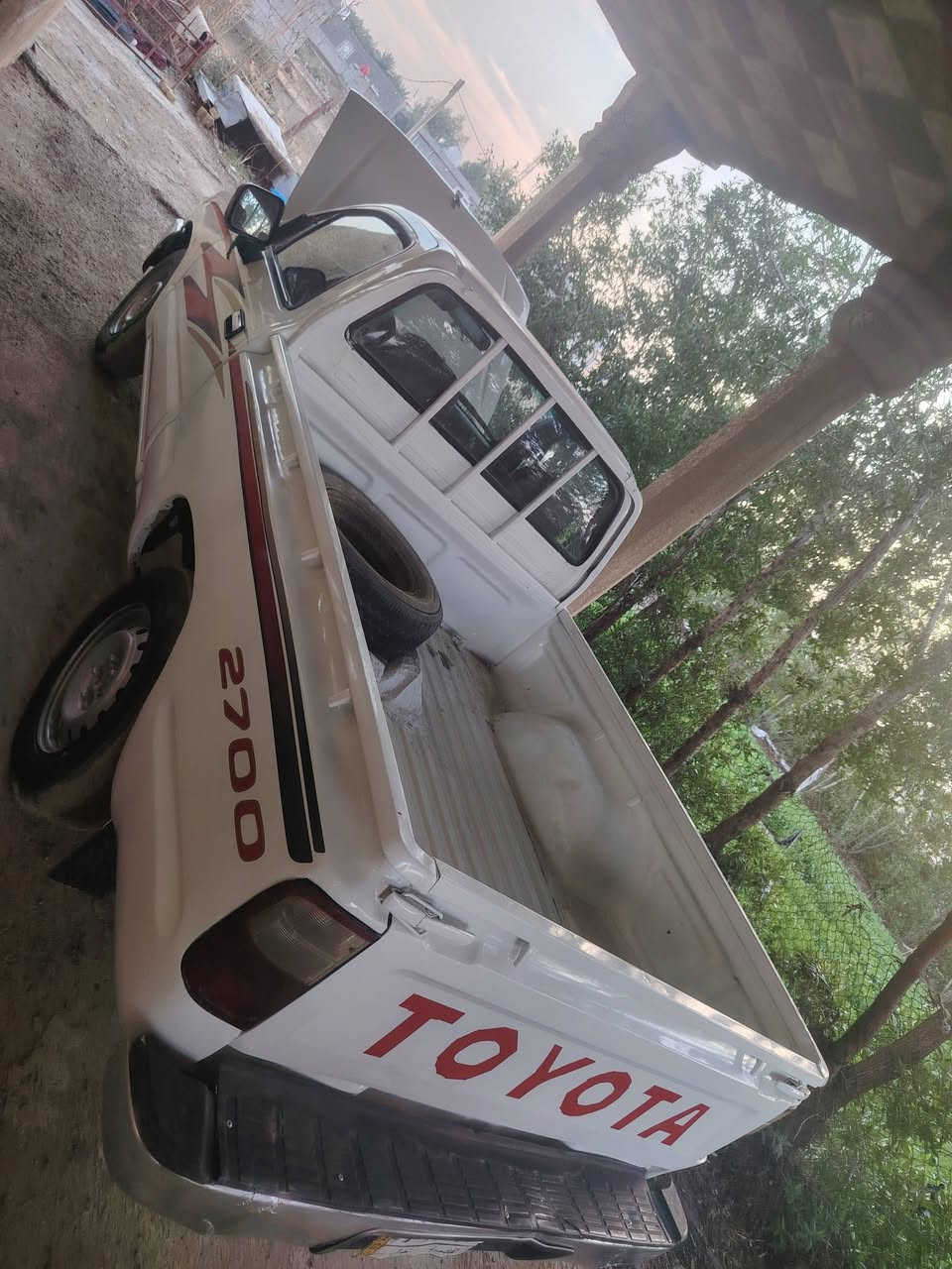 سلام عليكم بيكم موديل 2000 مصبوغه عام  مابيه اي نقص تخم تاير مكينه لاتنقيص ولا تبخير بسم عمي  العنوان واسط النعمانيه *********** السعر 80 بيه مجال رقم قاديسه
