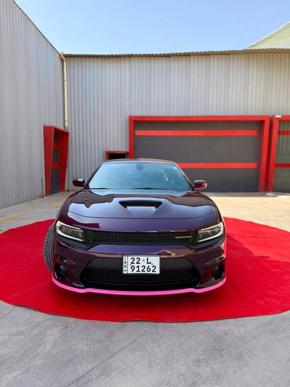 جارجر RT سوبر تراك باك 2022 
كلين تايتل 
ماشية 10 mi 
داخل كنتارا ميموري تدفئة تبريد 
رادار جانبي نقطة عمياء 
سستم صوت هارمان كاردون 
دشبول جلد خياط 
فجوج بريمبو الشكل الجديد 
شاشة جبيره كاربلاي 
ستيرن كهربائي D 
دبل اصفر ونظام تعليق كله SRT 
مغلفة PPF كامل السياره مع كارت الضمان 
عازل حراري لكل الزجاج ودرع حماية للجامة الامامية 
رقم الشاصي 2C3CDXCT5NH146045
سنوية وهزه جديدة 
رقمها اربيل بأسمي 
رقم صاحب سيارة ***********
