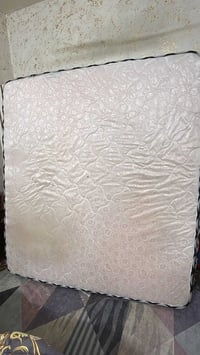 دوشك نفرين السعر ٥٠ العنوان مدينة الصدر قطاع 72 07763913664