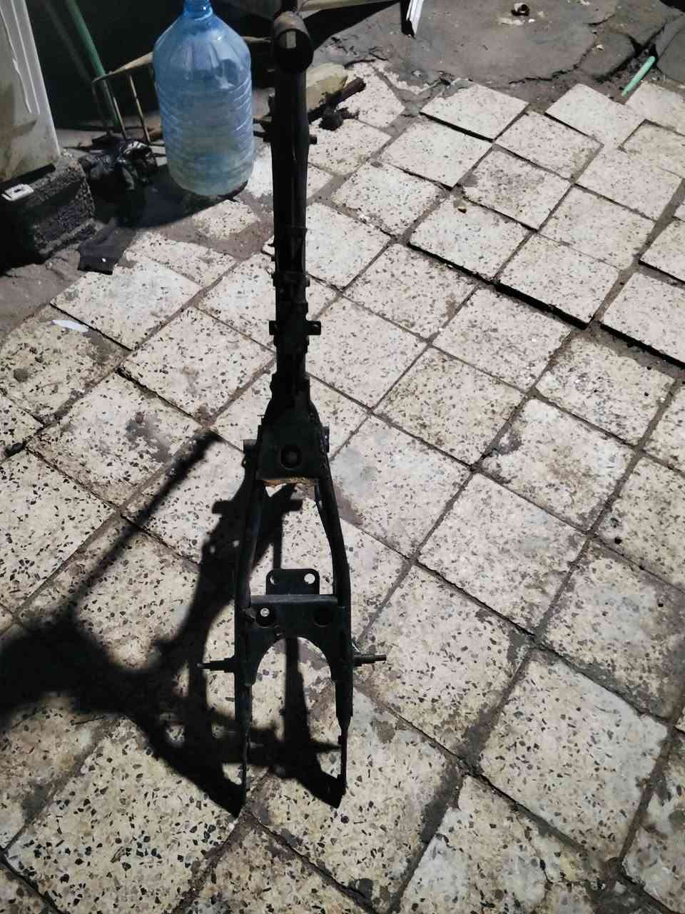 سلام عليكم شاصي البيع نضيف وكامل كبل تصبغه ادوات عنواني بصره جزيره سعر 100وبي مجال قليل رقم ***********
