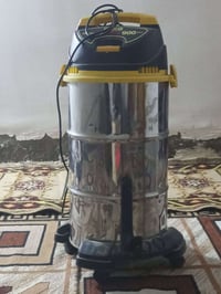 مكنسة كهربائية • مستعملة شهر • حي العسكري قلعة سكر