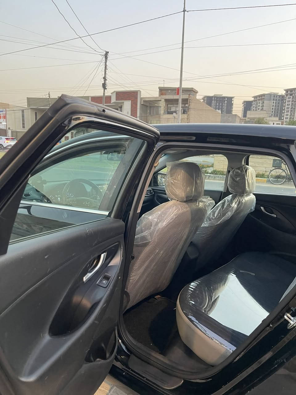 سلام عليكم للبيع النترا امريكي  GT موديل 2020/مكينه الفين GDi سياره جاهزه من كلشي تخم تاير باتري جديد سياره صدر جديد حادثه موجود بلصور سياره الله شاهد متعوب عليه من دوشمه حداديه جاهزه من كلشي كير مكينه خير من الله لايتات زنون دوشمه كشناته جديده بس اني ارغب الجلد ودوشمته هم احافض علا كشناته ارضيه جلد سياره مسويله ادامه عامه اي ستفسار انتصل واني خادم /***********/ السعر 110 وبيه مجال مكاني بغداد حي الجهاد
