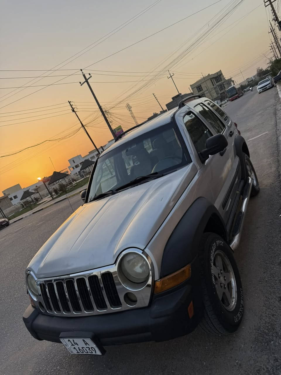 سلام عليكم جيب مديل 2007 مصبوغه حزام  بصره بسمي تحويل ثاني يوم مكينه وكير وحداديه وتخم تاير وتبريد  حجم المكينه 6سلندر  السعر 67وبيه مجال  رقم الهاتف ***********
