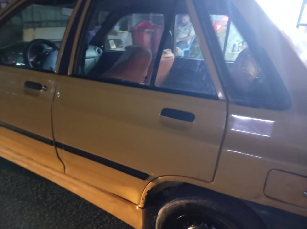 سلام عليكم سايبا موديل 2012للبيع مكينه وكير وتبريد شغاله صدر امامي خلفي جديد مصفره هيئه وغرامات هزه جديده تحويل ثاني يوم  السعر 29وبيه مجال  العنوان بغداد الدوره التراصل***********
