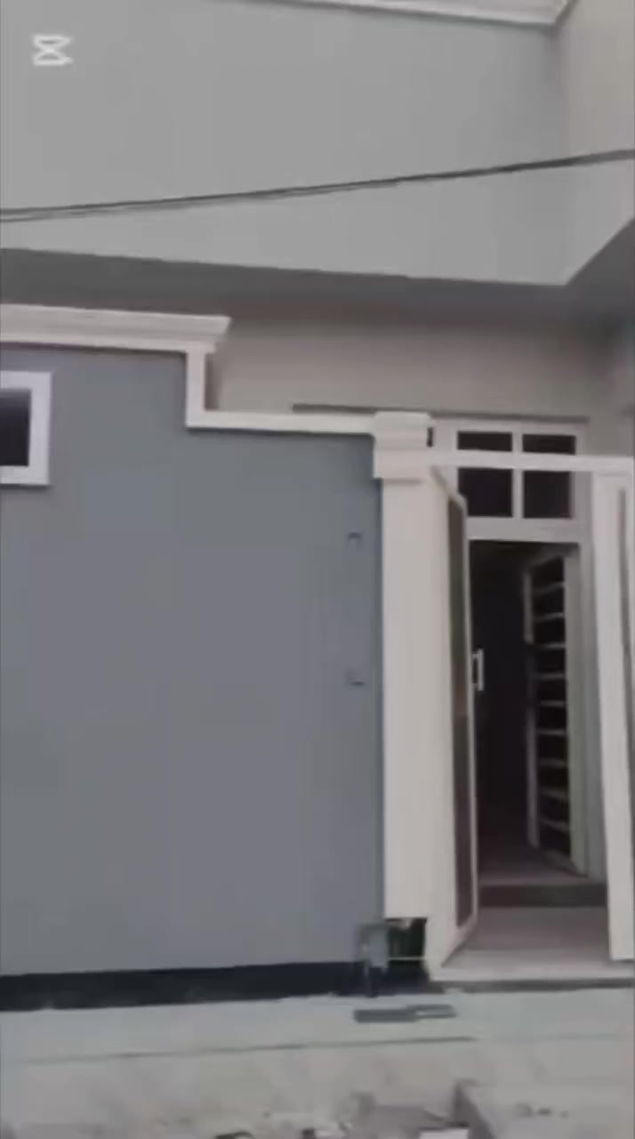 السلام عليكم بيت 100 متر امامي باسمي
بيت بناء جديد مفتاح تستلمه جاهز مجهز السعر 90

العنوان الناصريه الاسكان الصناعي حي المهندسين 

للاستفسار واتساب ***********
