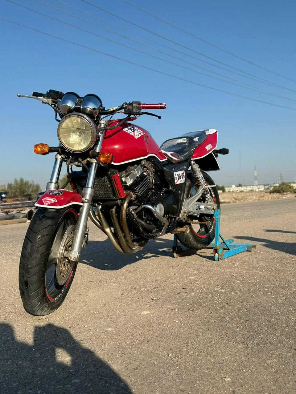 السلام عليكم ورحمه الله/امروتك مو شراي لتخابرني وتعبني. دراجه مكفوله
سيبي فور 400 جيل اول 16 ولف
للبيع بيها كمرك مدفوع
عليها ادامه كامله
سعرها1650وبيها مجال حك الجيه
مكاني بابل 
اتصل وعيوني لك 
***********
***********
