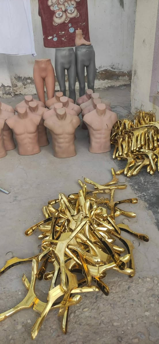 السلام عليكم ورحمة الله وبركاته
اخوان ذني رايد ابيعهن إلي يريدهن يتفضل خاص وبيه خير ويدلل ,اسعارهن بسيطه 
هذا رقمي ***********
