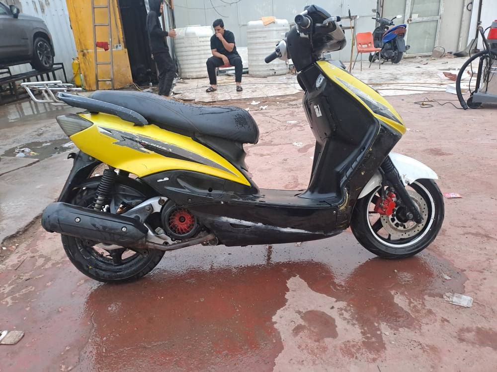 سلام عليكم سكنس نثيه سرعه 140دراجه خير من الله نكره سلف وهندر بكل وقت محرك لانضوح لاتبخير لاتنقيص شلعه ومعدل شك الكاع كهرباءيات كلها شغاله لايت زنون اشاير هورن دشبول بكلايت تايرات جدد بريكات امامي وخلفي كفرات كلها مختمه  دراجه خير من الله جيب فيتر وياك وفحص مكفوله من اسرقه وتاخذها من البيت رايدها ب400وبيها مجال حك جيه مكاني بغداد البلديات لتواصل واتساب او اتصال *********** بغداد, العراق
