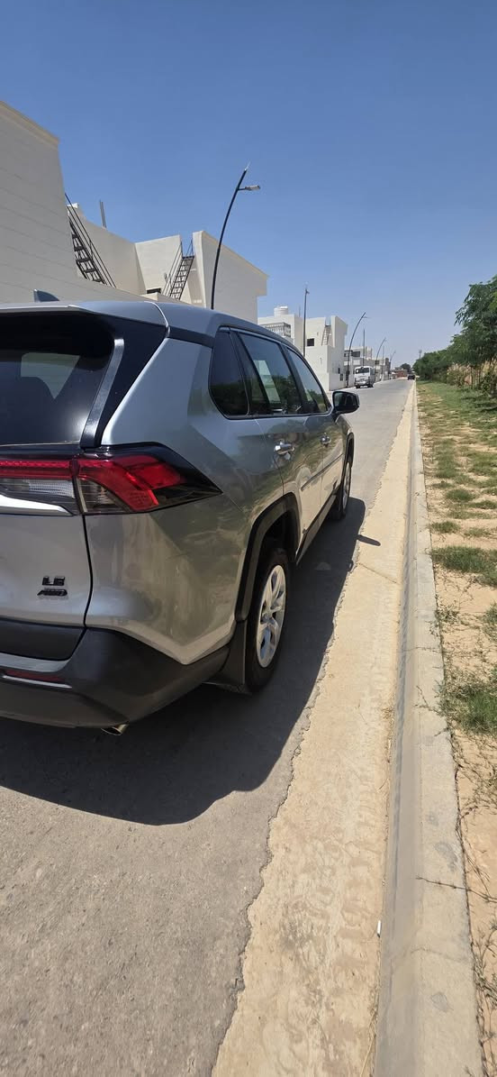 راف فور موديل 2025 
أمريكي 
مواصفات LE 
ماشي 21الف فقط
بطاقة بنزين موجود 
دبل اكسل 
رادار 
شاشة چبيره 
بچم أمامي و خلفي كپس 
صورة حادث موجود بل منشور 
 باب ورا سكن صبغ 
مكان كركوك 
سعر 248 $ مجال
*********** كركوك, العراق
