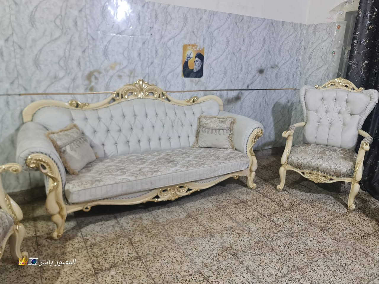 تخم 10 مقاعد تركي نضيف جدا نضيف سعر 450 وبي مجال مكان البياع يوجد توصل بكروه رقم يوجد واتساب ***********
