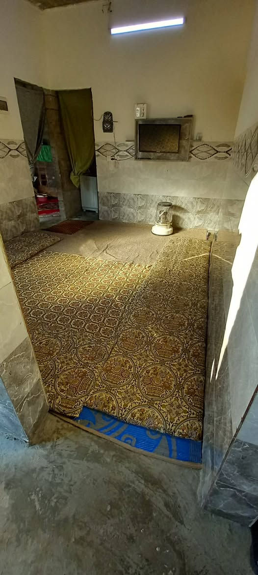 للبيع للبيع 🏠🏠 
دار في حي السماح الثانيه / قرب السايدين ٦٠   / المساحه / ١٠٠ متر / ثلاث غرف / هول / ومشتملات / اتجاه قبله /
خدمات ماءفول💦+كهرب+تبليط
صنف العقار +كرت بلديه + مقدم معامله للتمليك / السعر ٤٥ مليون وبي مجال /  للأسفسار الأتصال على الأرقام + *********** / *********** / *********** يوجد لدينا عروض في حي السماح / الأولى + والثانيه + يوجد لدينا عروض في حي السماح / زراعي / سكني  / تجاري /
