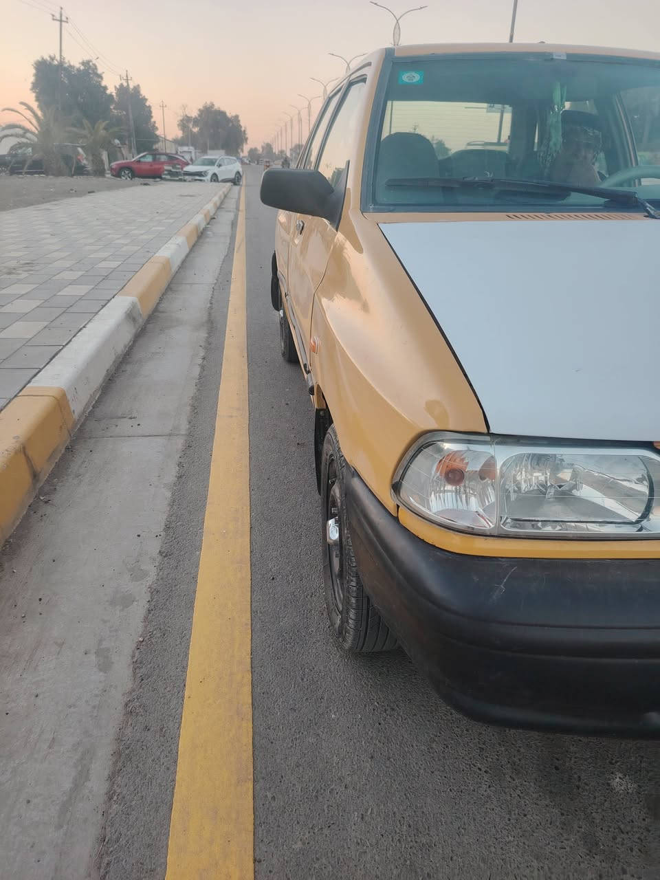 السلام عليكم سايبه موديل 2013 سياره مصفره هيئه وغرمات وهزه جديده ورقم نكليزي مكان بغداد حي النصر مكلف بل نشر رقم صاحب السياره ***********
