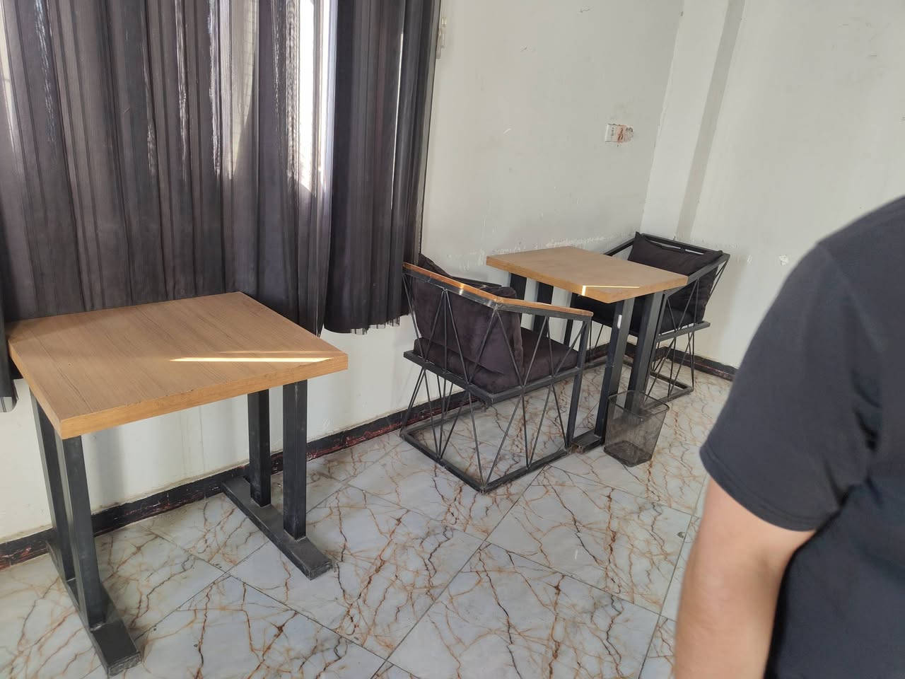 سلام عليكم
غراض مطعم للبيع 
غراض نضيفه 
شغاله وشرط الفحص 
العنوان الحله شوملي 
بس مهموله غسله زينه والله يرجعن كله جديد 
تواصل بي واتساب 
***********
