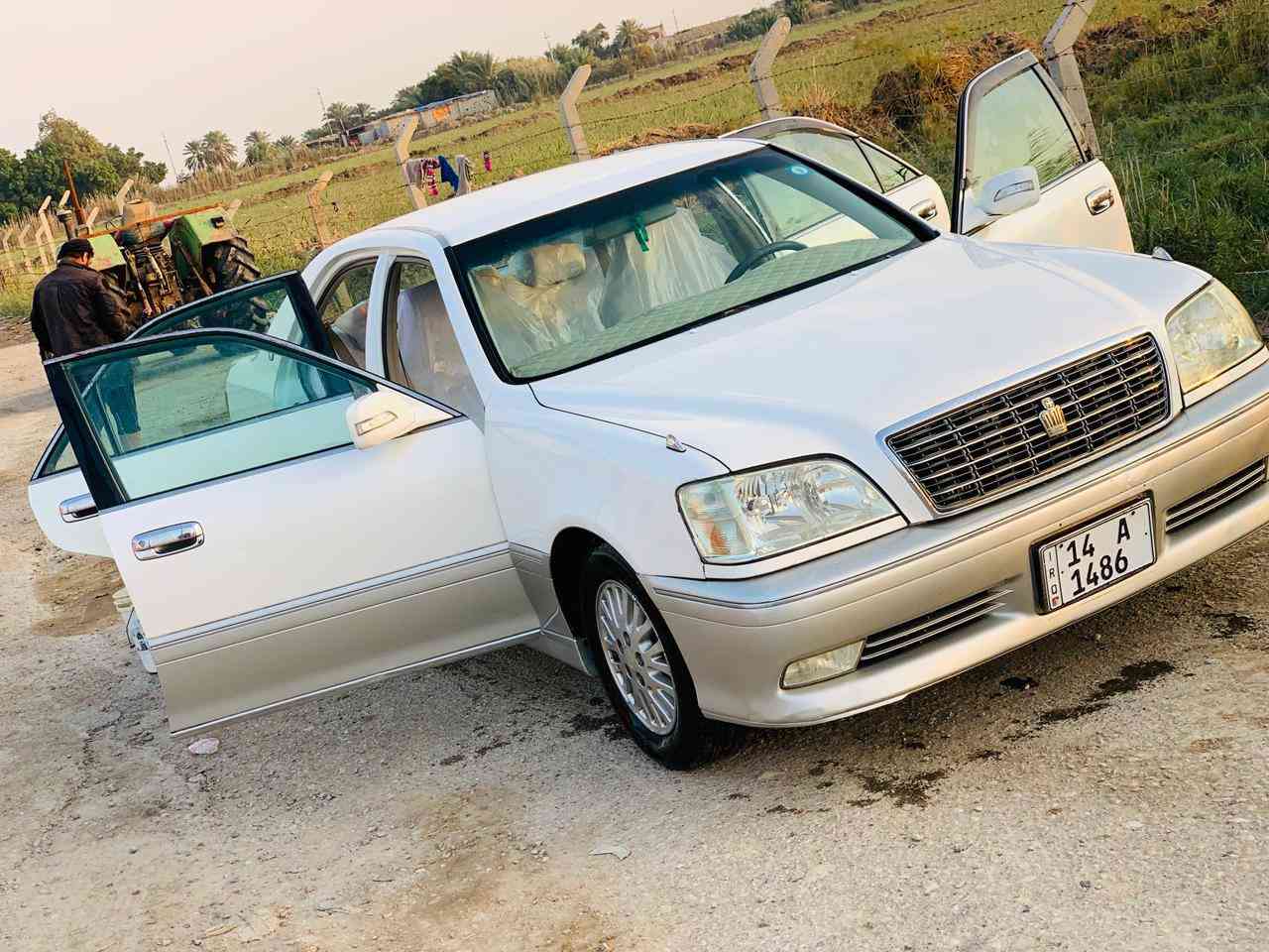 ملكة موديل 2000 بأسمي مداور ثاني يوم رقمة بصرة سيارة حلوة ونضيفة جاهزة من كلشي المكان ميسان المجر الكبير ***********
