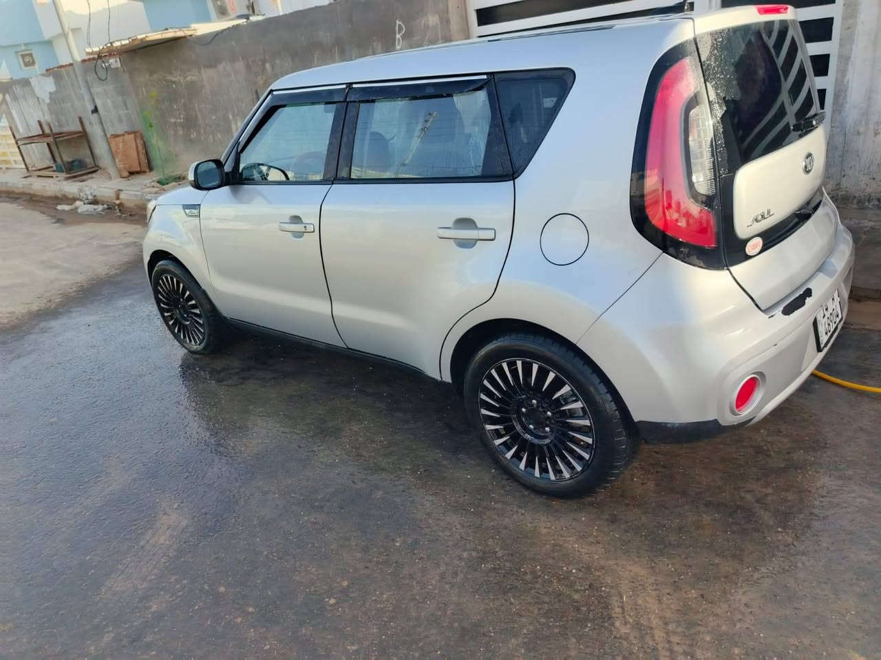 السلام عليكم صول2019للبيع امريكيه المكان السماوه ب120وبيها مجال***********
