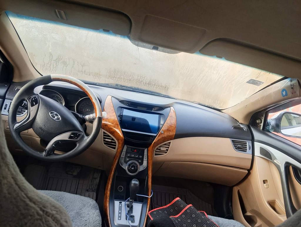 النترا 2013
مكينه كير حداديه كفاله 
مكينه 1800دوش 
رقم بغداد انكليزي مداور ثاني يوم 
سياره متجايه صبغ عام سعر 73
وبيهااا مجال للستفسار اتصال ***********
