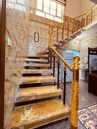للبيع المساحة 200م طابق واحد عدد الغرف 2 وكليدور وصاله   مجمع صحيات دا...