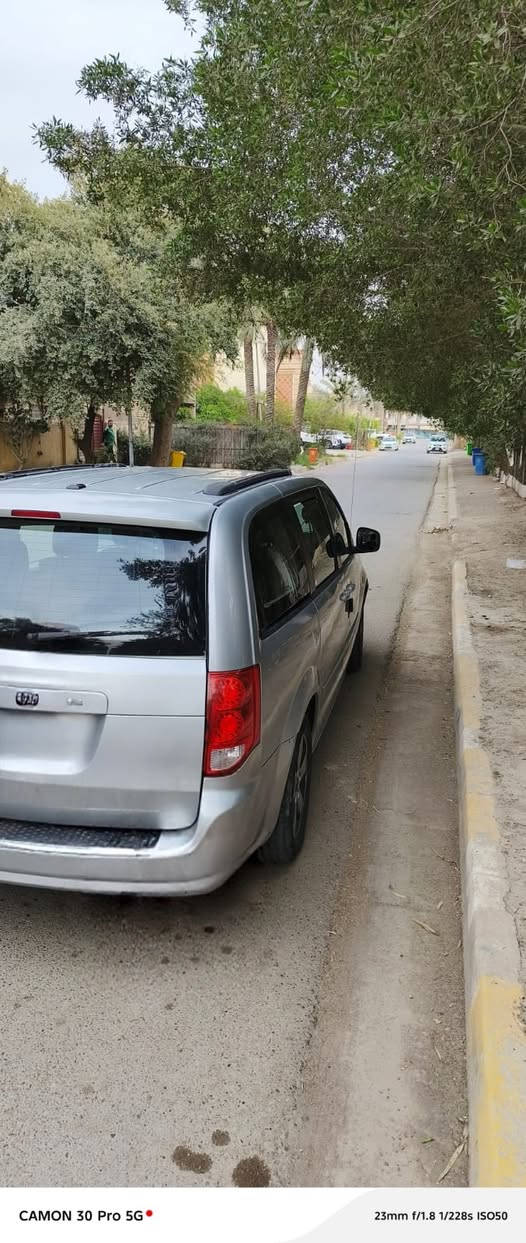 السلام عليكم دوج كرفان موديل 2012 فول مواصفات شواصي مكفولة السيارة جاهزة من كل النواحي صدر محرك تبريد كير بيه صبغ تقريبا حزام وشوية من القمارة بيه سونار جديد رقم بغداد الجديد سعره 105 مكاني شارع فلسطين قرب ساحة بيروت ھ*********** بي وتس
