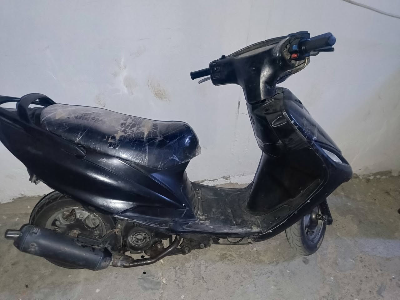 ماطور ماكس للبيع اي عيب مابي فول نشاط مكينة بل شرط بس يرادله صرف كلش قليل 

سعره 200 الف بي مجال قليل جماعة 100 لا تعلق افشلك لآن تكسر او تروح 

***********
