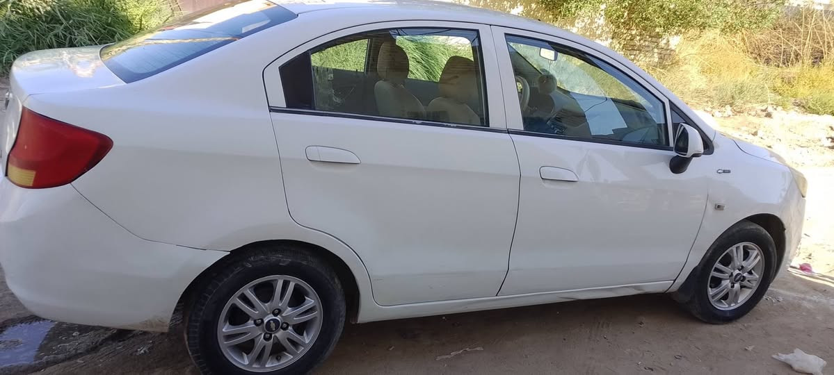 سلام عليكم
شوفر ليت سايل موديل 12 سياره مكفوله گير و مكينه و تبريد رقم بغداد دولي الجديد باسمي گير عادي ارضيه جلد مكاني بغداد رقمي***********
