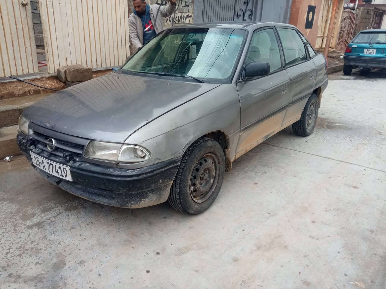 أوبل أسترا موديل 92رقم انبار دولي شرعي بالموصل حجم 16السعر 25وبيها مجال ***********بي واتساب
