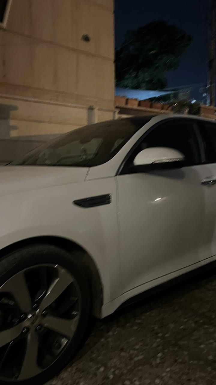 السلام عليكم

كيا اوبتيما 2020 فئة S ماشيه 84 الف حقيقي  رقم بغداد بسمي مداور ثاني وارد أمريكي ضرر جاملغ وربع البنيد بدون ايرباك

مواصفات السياره

بصمة ابواب +. دخول ذكي

كشن كهرباء داخل جلد ومخمل 

شاشه كبيره +فول تحكم ستيرن

نظام خروج عن المسار

ثلاث وضعيات قياده DRIVE MODE

لد امامي نهاري حاجب

لد خلفي مسطره

يدات نيكل+ اشاير بالمري

حساسات خلفيه

ويل نيكل اصل فئة S

كزوزين رياضي

مكان السياره بغداد عامريه 

السعر 165 ورقه وبيها مجال 

للاستفسار اكثر ***********
