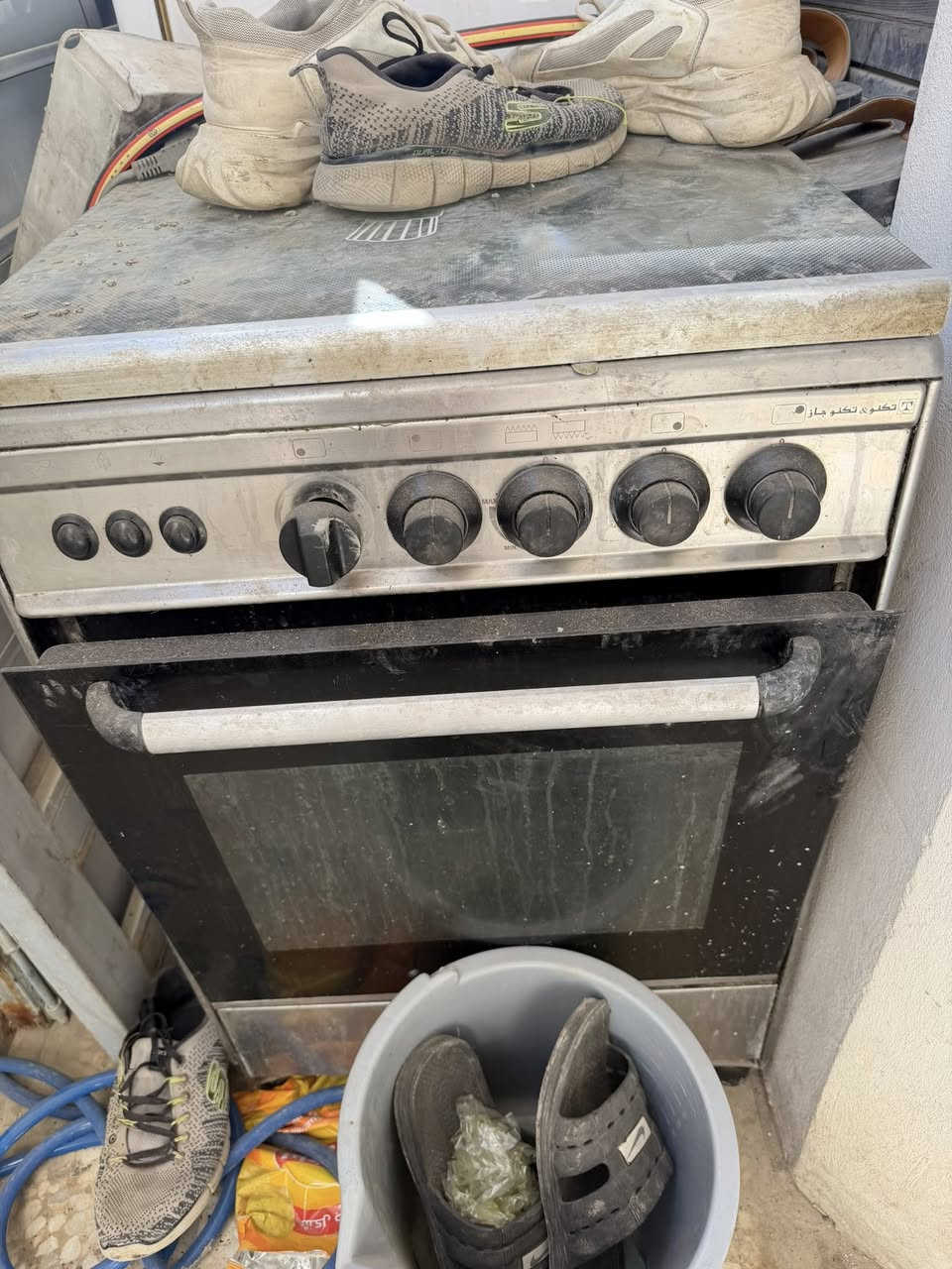 ثلاجه 90
طباخ 50 
شغالات مابيهم نقص يحتاج تنضيف بس


**إذا كنت صاحب هذا الإعلان وتريد حذفه لأي سبب، رجاءا أرسل رسالة إلى الدعم الفني**