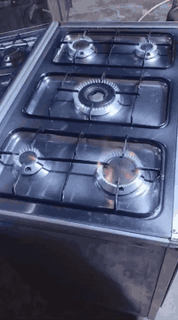 السلام عليكم طباخ مصري خمس عيون فول نظافة شغال عالفحص مع الفرن ١٨٥ وبي مجال قليل للاستفسار خاص اوالاتصال على الارقام التالية ***********
*********** فلوجة قرية المختار
