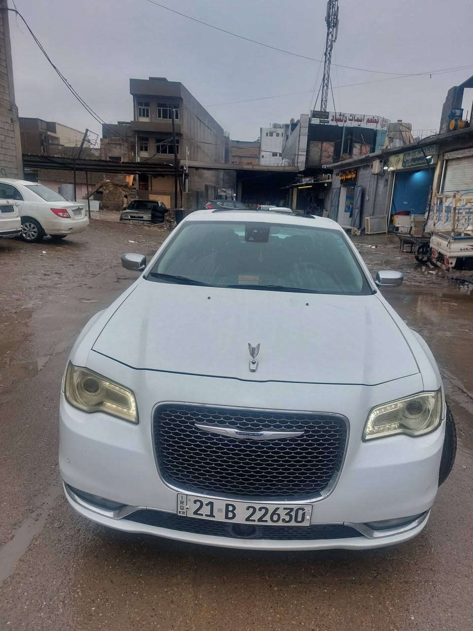 سلام عليكم كلايسر اوباما موديل 2017 
C فول مواصفات السيارة فقط رصعه بتكمه جهة السايق والبونيد صدر جديد السيارة كلين  مكان السيارة كركوك السعر 277$ اتصال ***********
