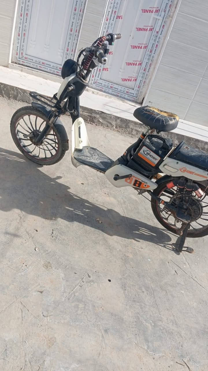 باسكل شحن جديد استخدام 5 أشهر فقط جاهز مع شاحنه وبطاريات شرط سعر 250وبيه مجال مكان الشطره 
***********
