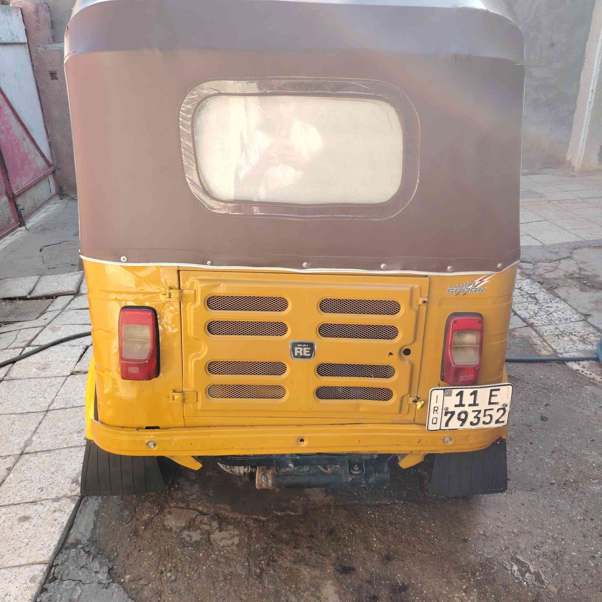 سلام عليكم تكتك البيع موديل ٢٠ رقم وسنويه رقم انكليزي تكتك خير من الله مكاني بغداد الحسينيه مال راشديه شراي يتصل وبي خير ويدلل ***********
