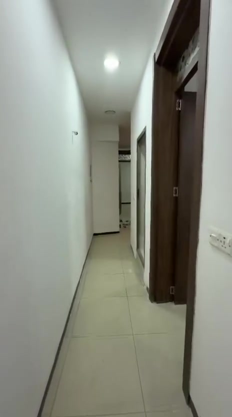 مناسب ❤️‍🔥❤️‍🔥
🏘️ شقق للايجار – الطابق ثاني والثالث
📍 المنصور / المتنبي
📌 أقرب نقطة دالة: سوبر ماركت خليفة

📐 المساحة: 75م

✨ التفاصيل:
▪️ غرفتي نوم
▪️ صالة
▪️ مطبخ
▪️ حمام
▪️ خدمات متوفرة
▪️ بالكون مشترك

💰 الايجار:
ط ٢ 
650$ 

ط ٣
 550$

رقم***********
