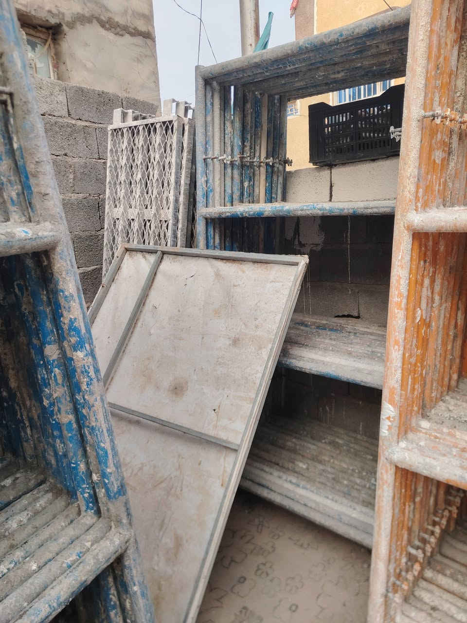 سلام عليكم
سكلات البيع العدد ٤٤طابق
قياس 80عداد 18قفص
قياس 90 العراقي عداد 10
قياس 90 صيني عداد 16
مكاني ديالى ناحيه جديده الشط الحويش
***********
