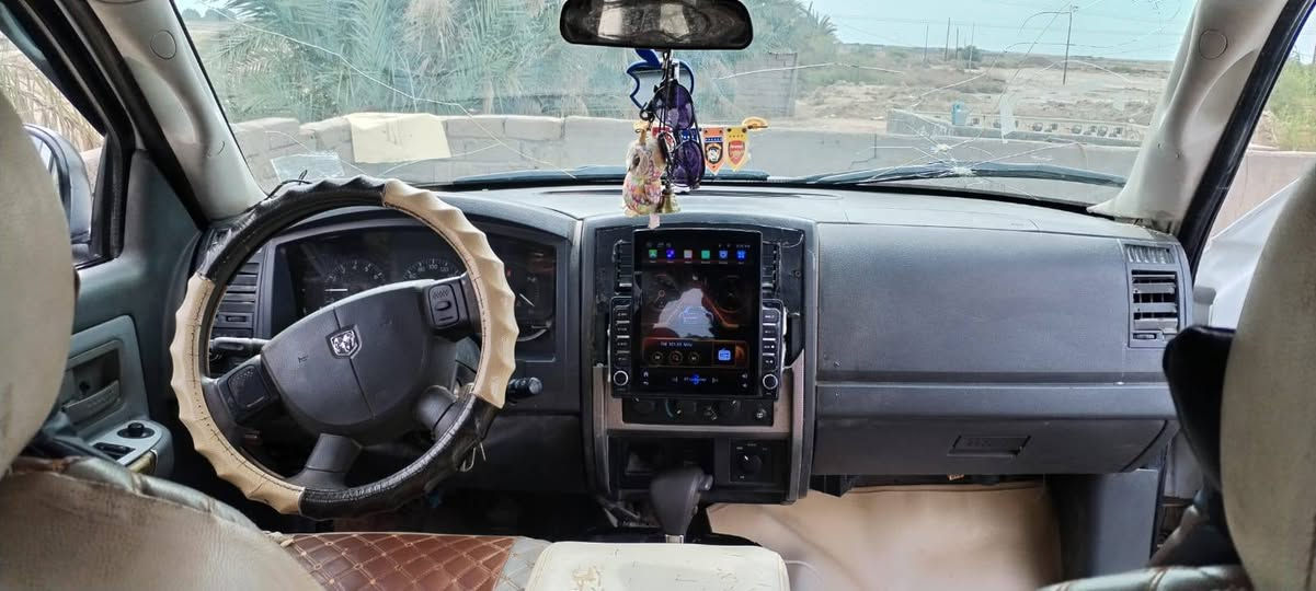 السلام عليكم بيكم دوج شوفر خروف موديل 2006 سياره جاهزه حداديه جديده محرك فيفيتي 3000محرك وكير حاويه جديد تبريته شغال رضيه جلد سياره مصبوغه عام بدون ضربه سعر 45 رقمه بصره مكان سياره ميسان المجر الكبير رقمي ***********
