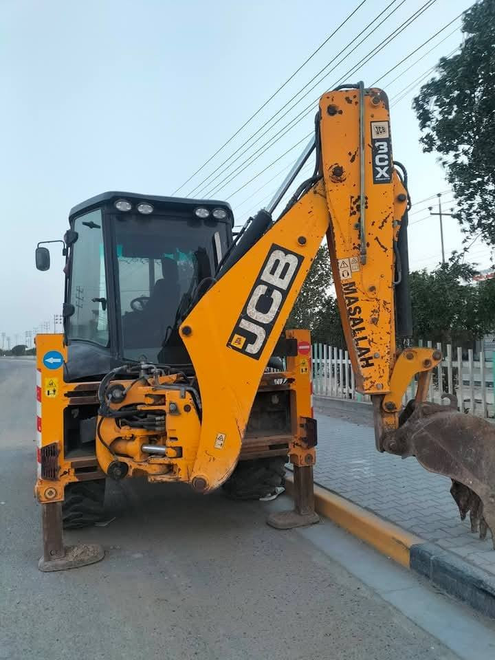 سلام عليكم
جي سي بي  للبيع
مديل ١٣ مكفول  محرك و كير و اكسل تخم تاير توه شديته
بصره قضاء الدير 
وباقي التفاصيل اتصل ودلل
سعر 5 وبي مجال
***********
