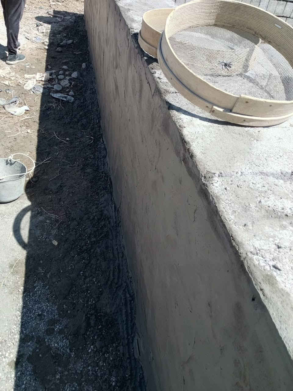 السلام عليكم يوجد كادر عمل تعديل بيوت فرش حجر تصعيد رمل واسمنت سيراميك تعديل حدائق تعديل تكعيبات لبخ تكعيبات تكسير صبه تعديل بيوت حفر ابيار دائريه وبناء تعديل تكعيبات تقشيط حائط اسمنت وجص درز مال بيوت تنظيف بيوت من الحشيش ****************************
