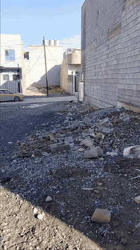 السلام عليكم 
قطعة ارض مساحة 120متر واجه 10متر وعمق12متر فول خدمات تبليط+ ماء+ كهرباء/ الموقع القوسيات مقابيل مول الشام خلف جامع الصادق الاستفسار الاتصال علئ الرقم ***********
