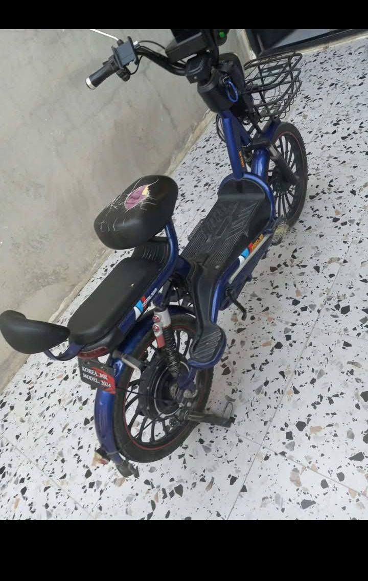 للبيع ماطور شحن نضيف شرط الشغل بطاريات شرط أخو الجديد اي عيب مابي 250 وبي مجال رقم الهاتف ***********
