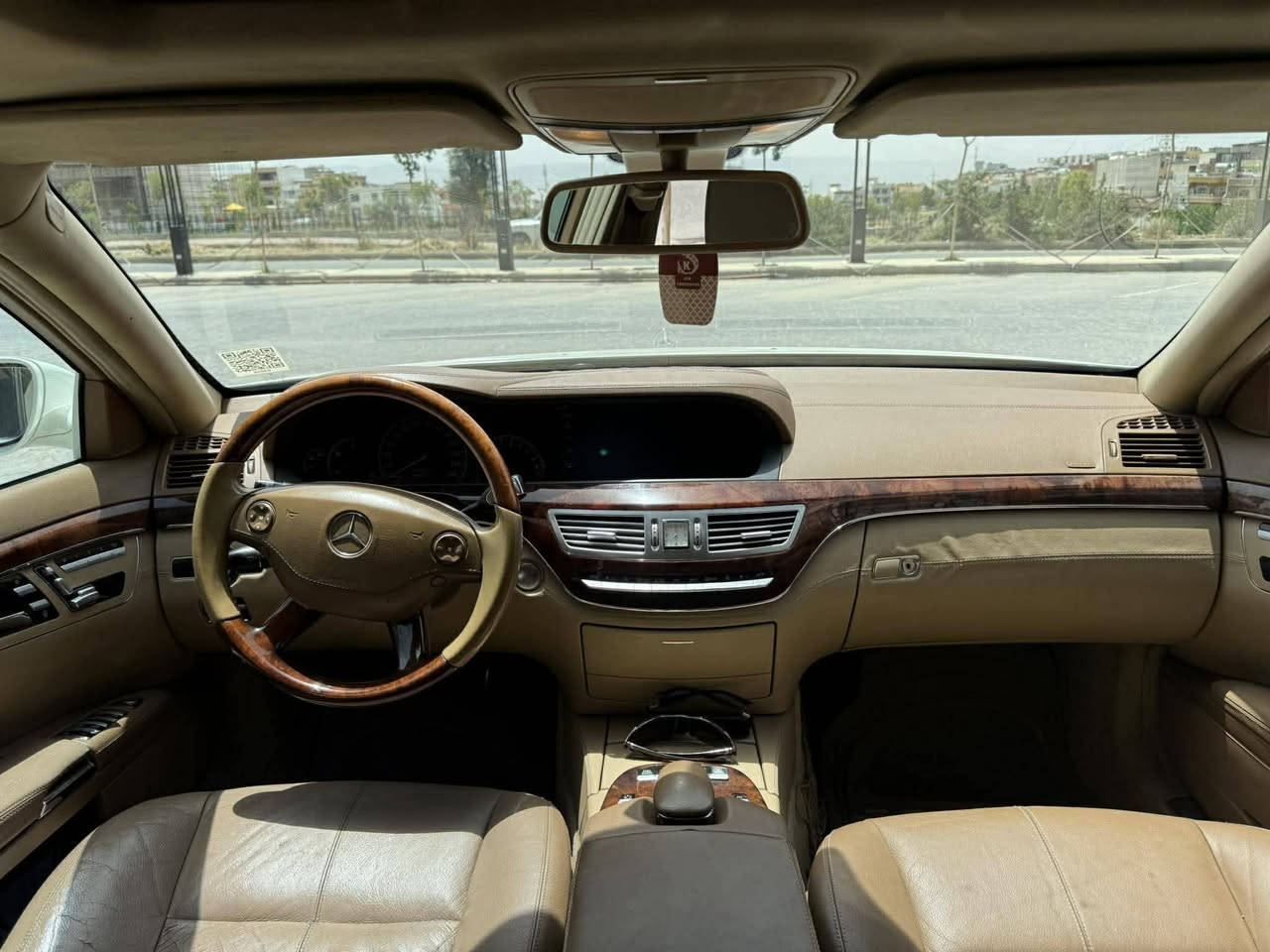 Mercedes Benz s350 2009
مواسەفات فول فول 
V6بێ تۆربۆ مەرغوب
هەموو گیانی ئیش ئەکا 
گێڕ و مەکینە و کارەبای بە شەرت
چوپەکانی مەزبوەت ئیش ئەکا 
٢ پارچە و نیوو بس پمپ   اوروپا هەیە  
پانۆراما 
5پردە
کوشن هیترو تبرید 
کوشن 56حرکە مساج 
ئۆتۆ ستۆپ 
3مۆدی لی خوڕین سپۆرت نۆرماڵ عادی 
فڵچە اتۆ 
لایت اتۆ 
یاعنی فول فول ڤی ای پی تلفون زۆرشتی تر 
کۆدۆبارکۆدی بۆکراوە
پارەی شاهینەیەکە سەیارەکە پاکەتیە زۆر کەم مەسروفە 
نرخ کۆمێنت بکە بۆت دێ ✅📩🖍️

لە سلمانیە
***********
ڤایبەرو واتسئاپ لە سەرە
