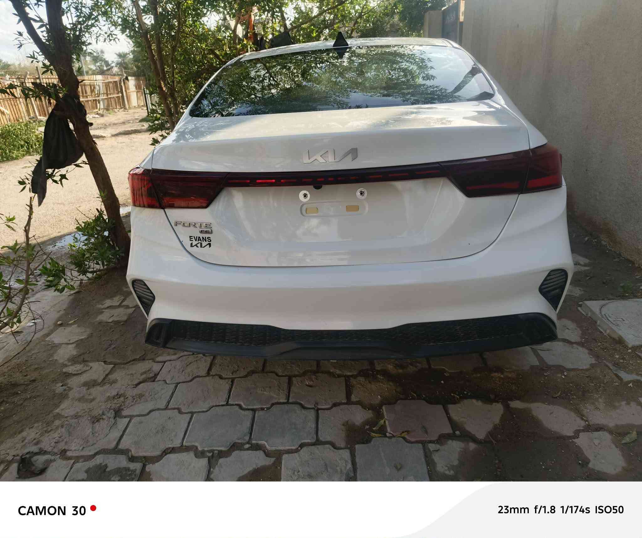 السلام عليكم
فورتي موديل 2024 امريكي دخول جديد مبدل بيها بنيد وجاملغين وطخه بل جاملغ الخلفي كامله بيها نقص فقط تبريد  المكان بغداد 130 وبيها مجال للاتصال *********** الحاج ابو ديار
