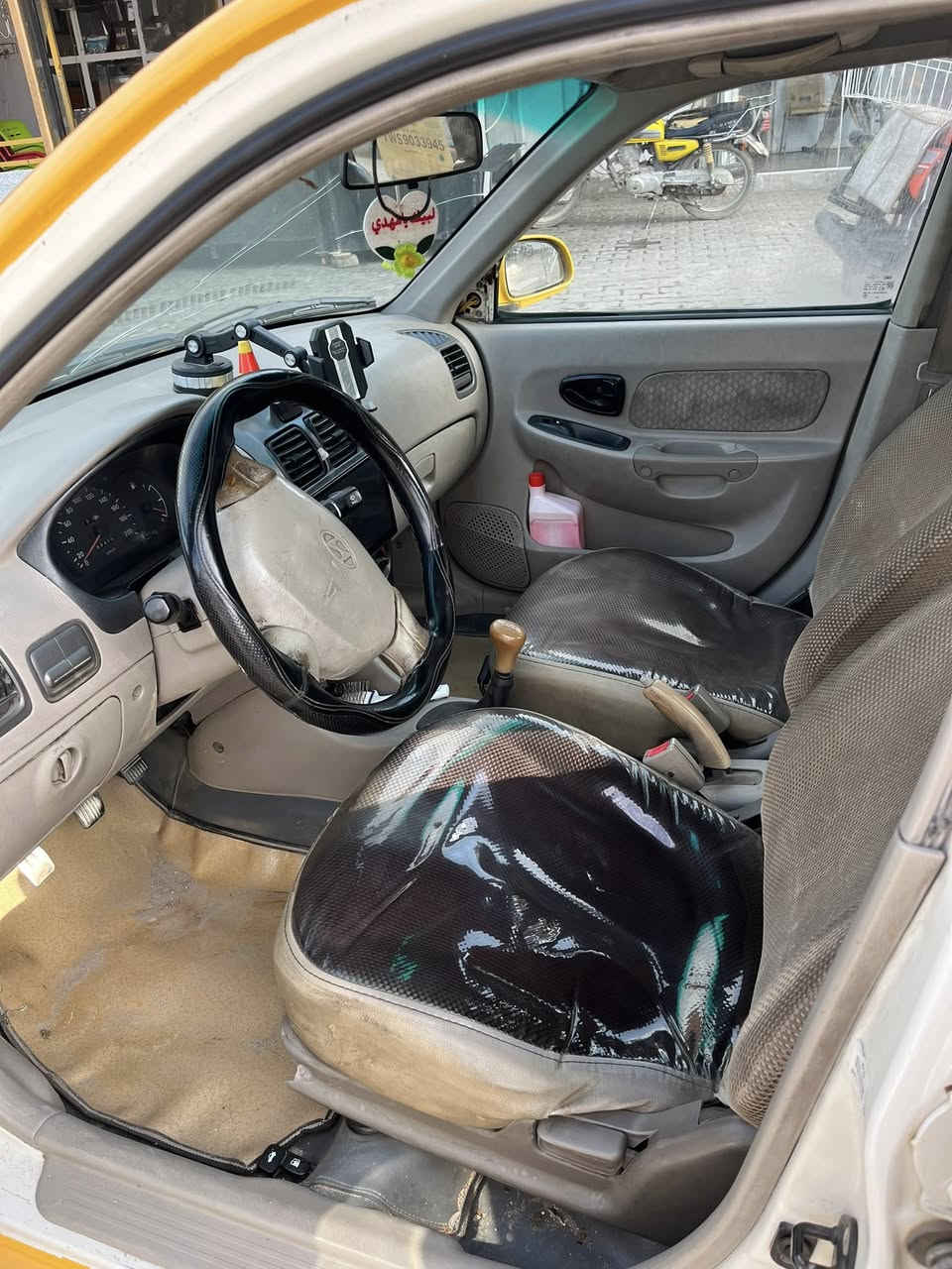 هيونداي فيرنا ٢٠١٤ السعر ٧٤
بيها طخة جوة قبق البانزين 
كير محرك حدادية مكفول رقم بغداد مشروع وطني 
مداور ثاني يوم ***********
